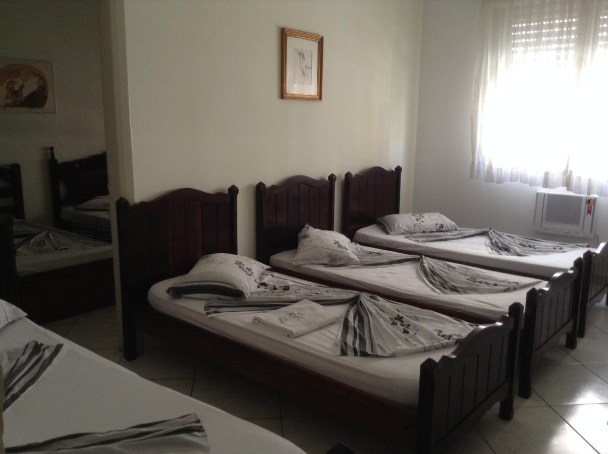 Ritz Hotel Santos  Bilik gambar